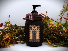 Load image into Gallery viewer, Grubby Hand Soap Dispenser Country Salt Box House, Mason Jar Soap Pump & Folk Art Print, Country Farmhouse Bathroom Soap Dispenser
