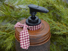 Load image into Gallery viewer, Grubby Hand Soap Dispenser Country Salt Box House, Mason Jar Soap Pump & Folk Art Print, Country Farmhouse Bathroom Soap Dispenser