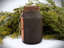 Load image into Gallery viewer, Grubby Coated Mason Jar with Vintage Pantry Christmas Label, North Pole Farms Reindeer Feed, Country Primitive Farmhouse Christmas Decor