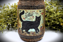 Load image into Gallery viewer, Primitive Black Cat Folk Art Mason Jar Tulip Floral Arrangement, Country Primitive Farmhouse Home Decor, Spring and Summer, Cottagecore