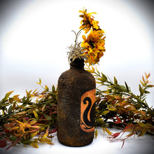 Load image into Gallery viewer, Primitive Black Cat Grubby Bottle Arrangement w/ Sunflowers, Country Primitive Farmhouse Home Decor, Cottagecore, Summer Floral, Fall Floral